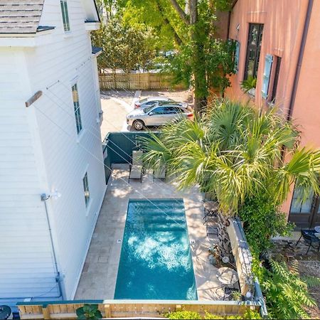 Luxurious Private Suites In Downtown Charleston Exterior photo